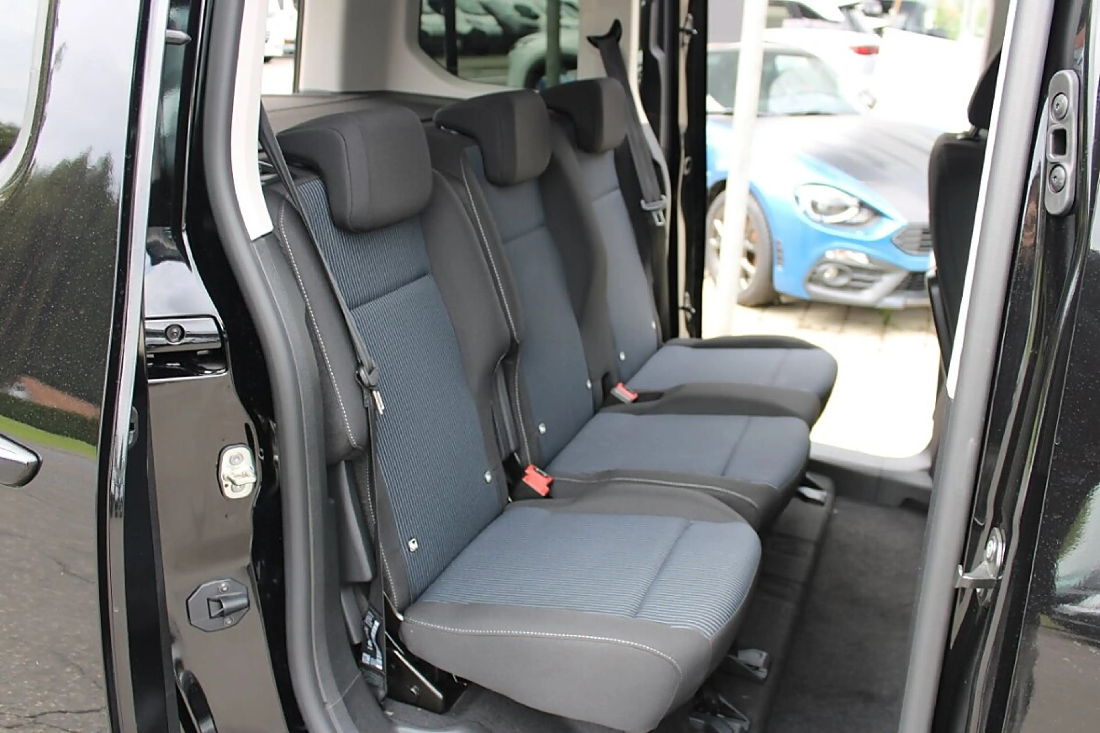 Fiat Doblo Doblò/Qubo L 130Automatik La Prima Top Austattung — photo 14