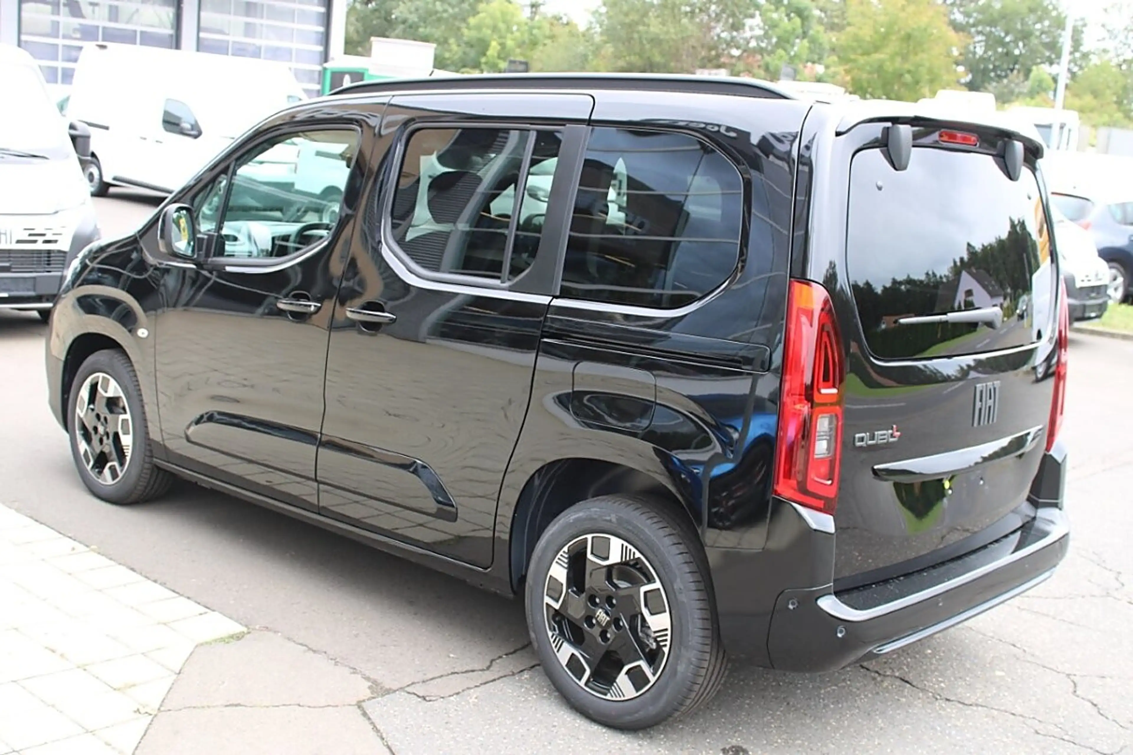 Fiat Doblo Doblò/Qubo L 130Automatik La Prima Top Austattung — photo 6