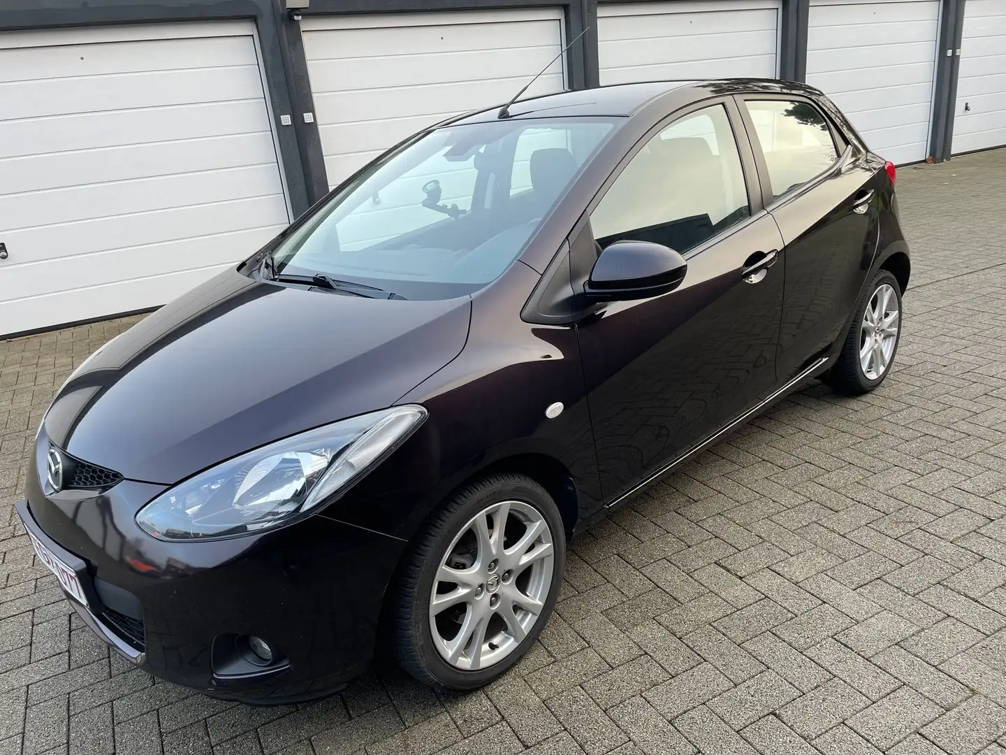 Mazda 2 1.5L Sport – 76 kW Bruin - 1