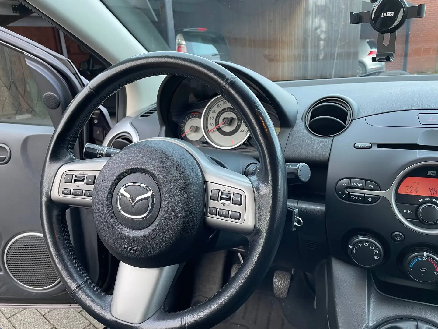 Mazda 2 1.5L Sport – 76 kW Bruin - 2