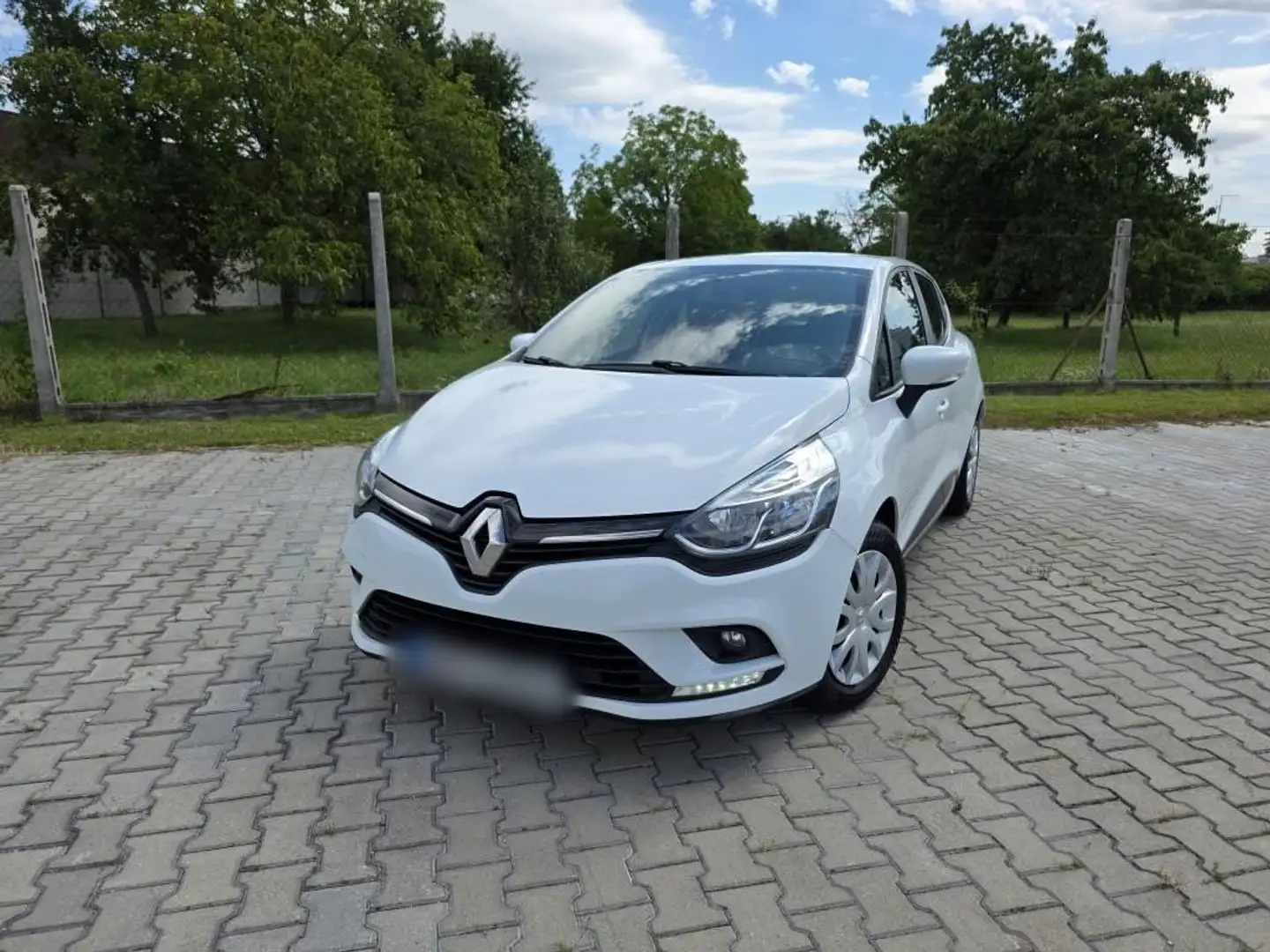 Renault Clio Clio 1.2 16V 75 LIFE Weiß - 2