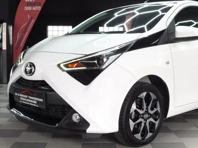 Toyota Aygo 1.0-VVT-i X-Play Connect Automatik/Kamera