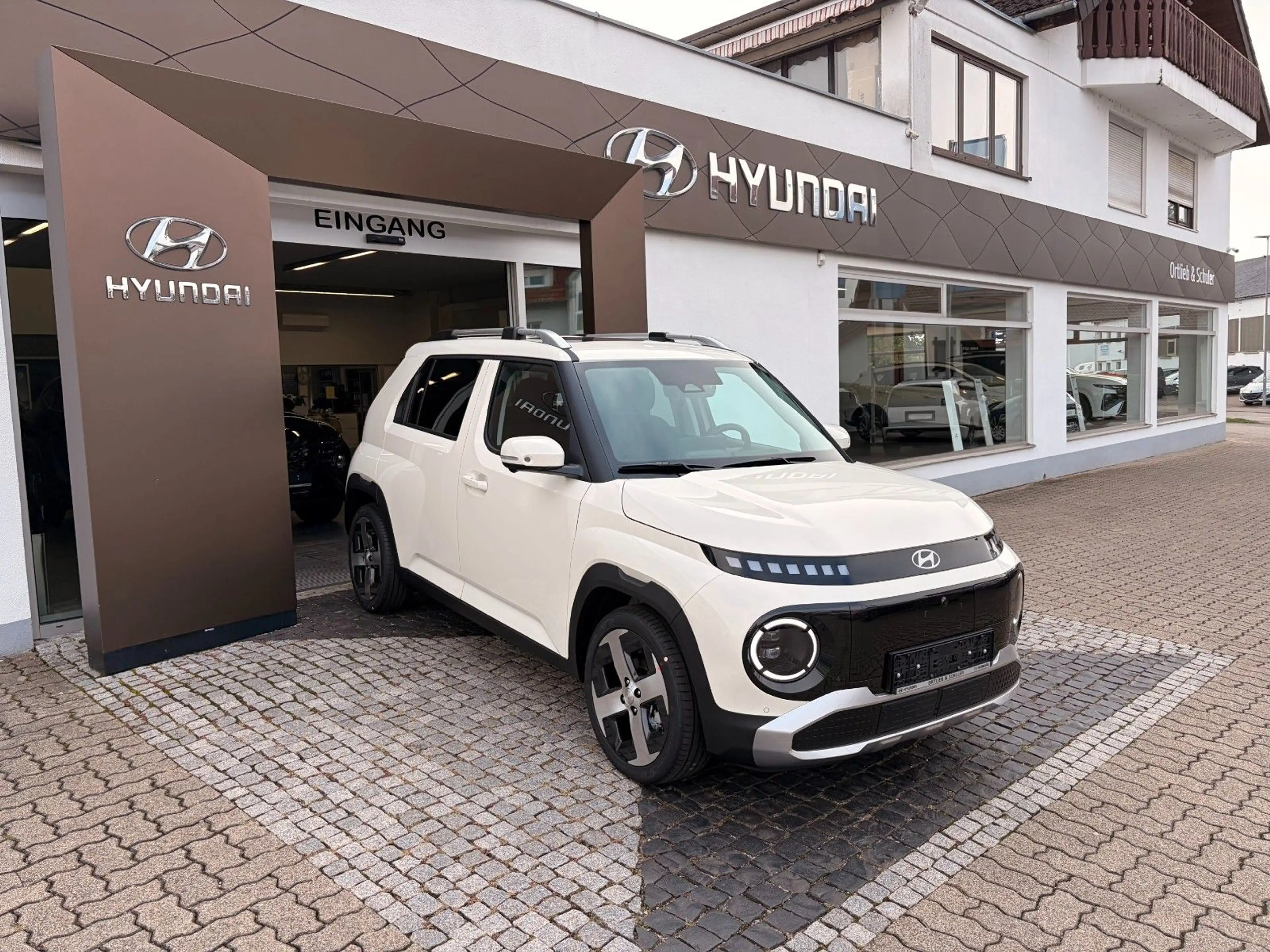 Hyundai Inster 49kWh Prime + V2L-Paket + Glasschiebedach
