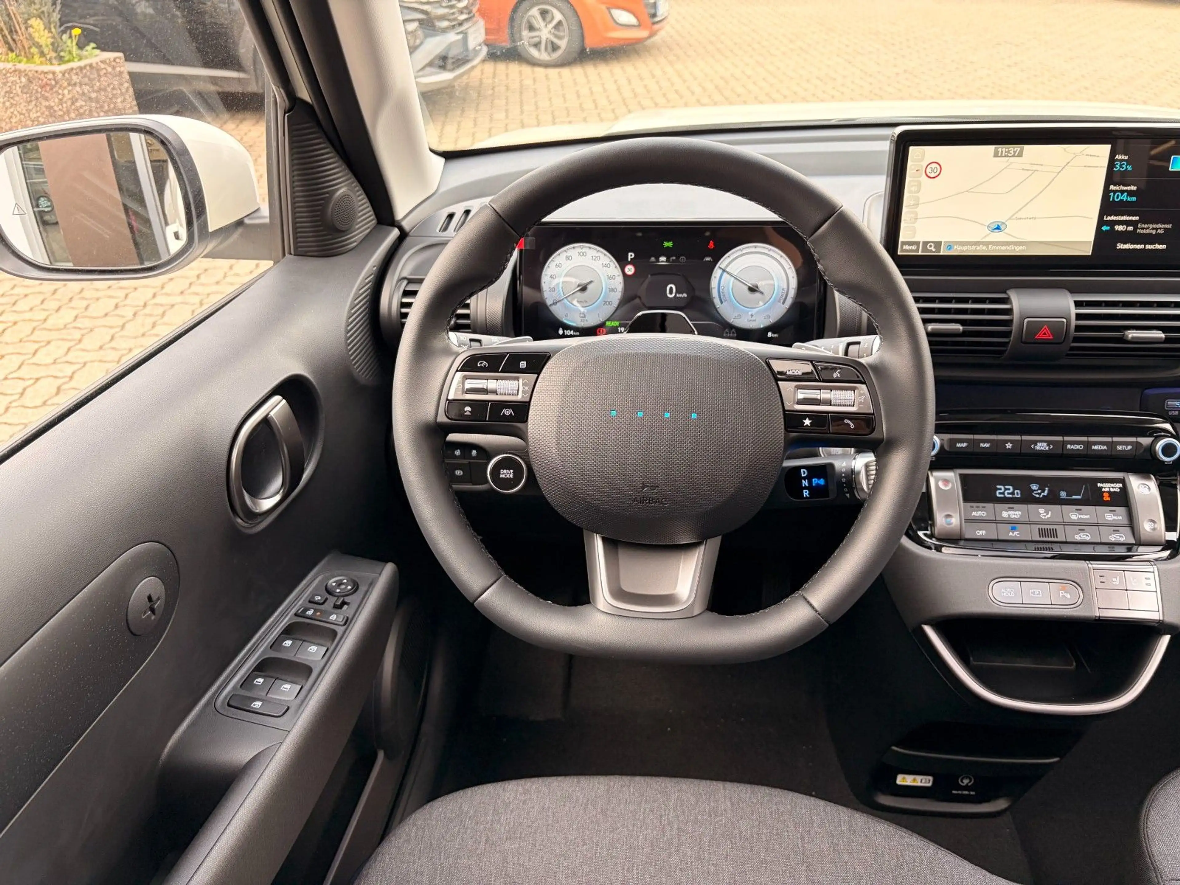 Hyundai Inster 49kWh Prime + V2L-Paket + Glasschiebedach — photo 10