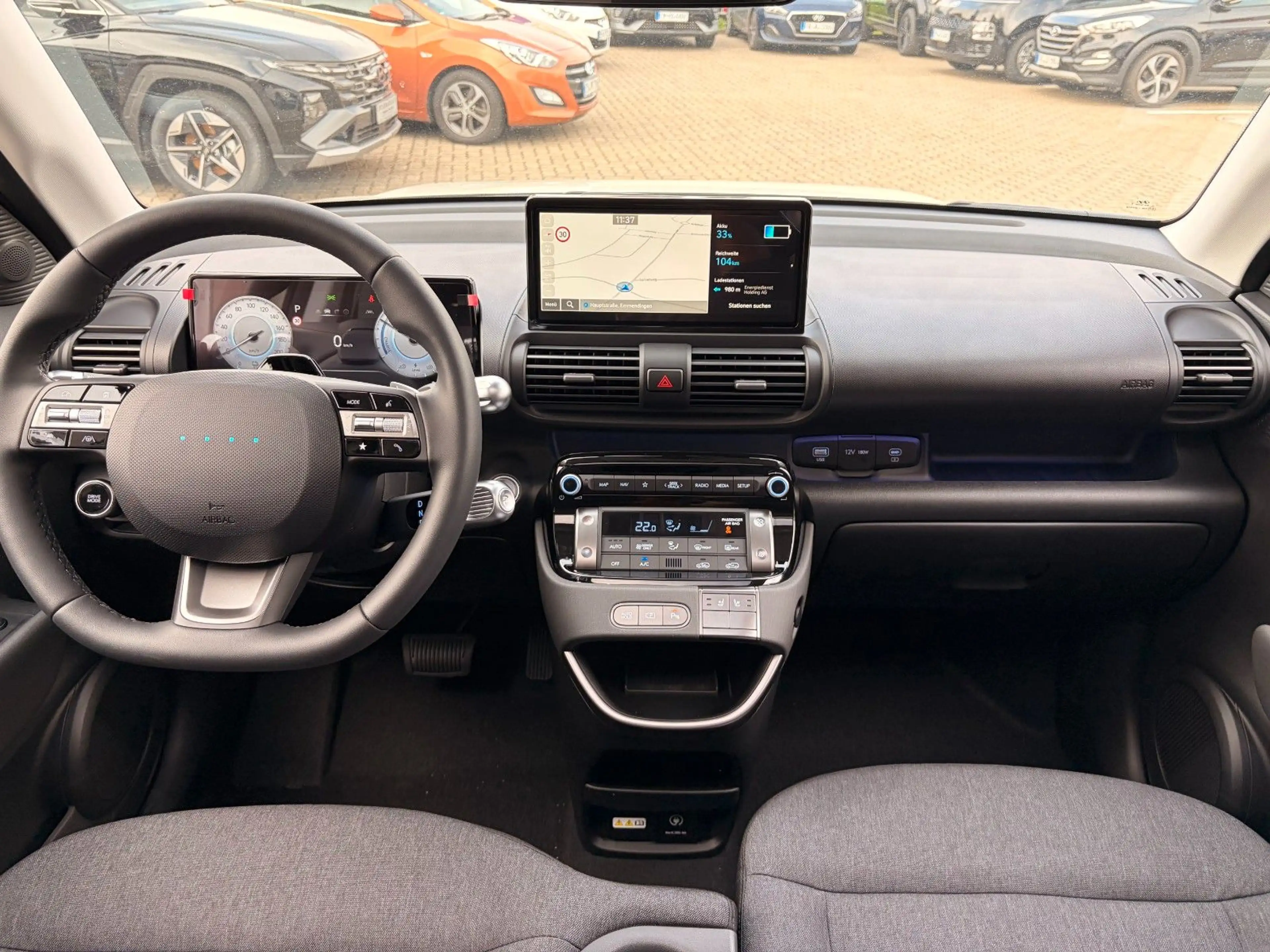 Hyundai Inster 49kWh Prime + V2L-Paket + Glasschiebedach — photo 12