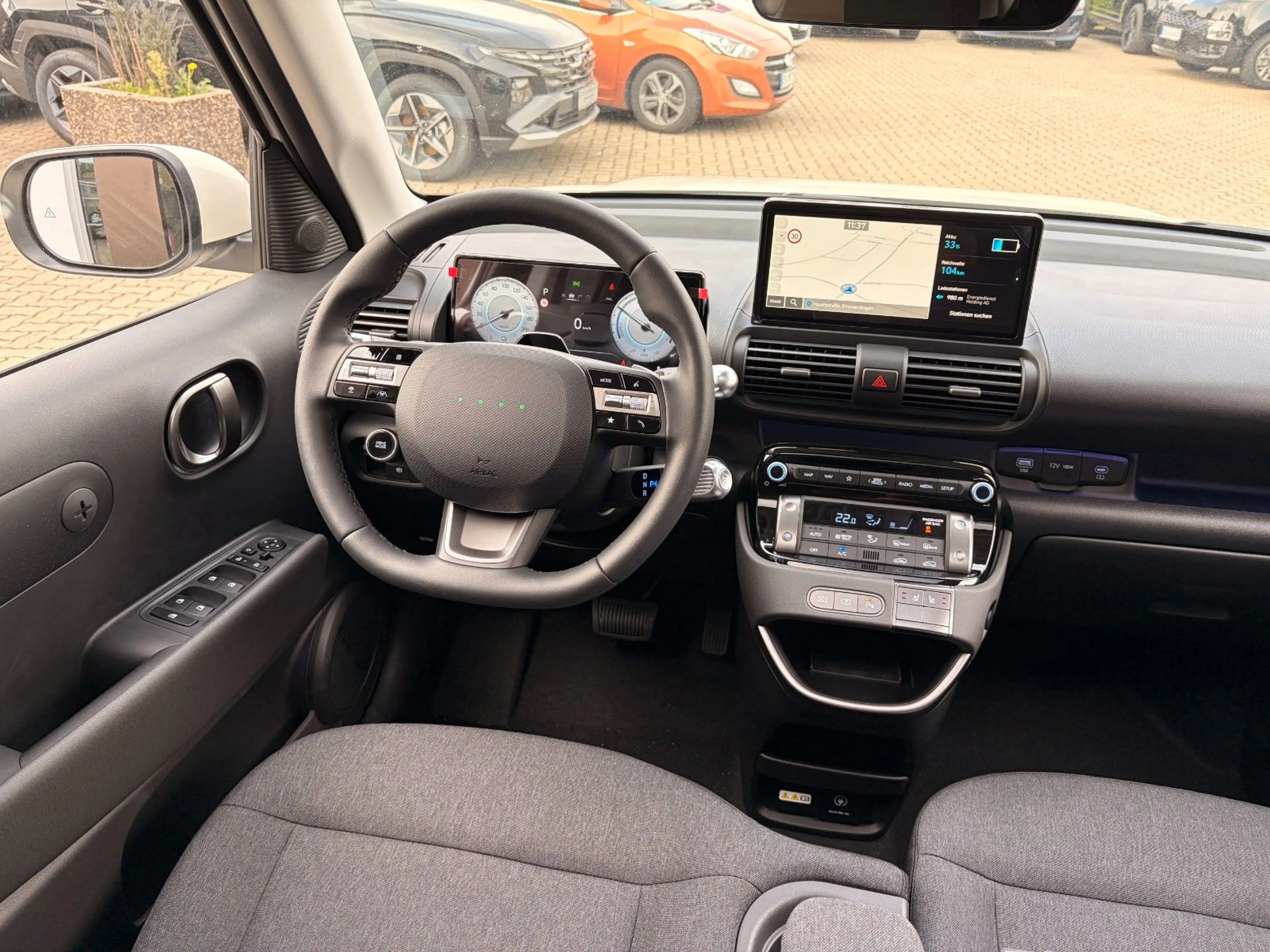 Hyundai Inster 49kWh Prime + V2L-Paket + Glasschiebedach — photo 9