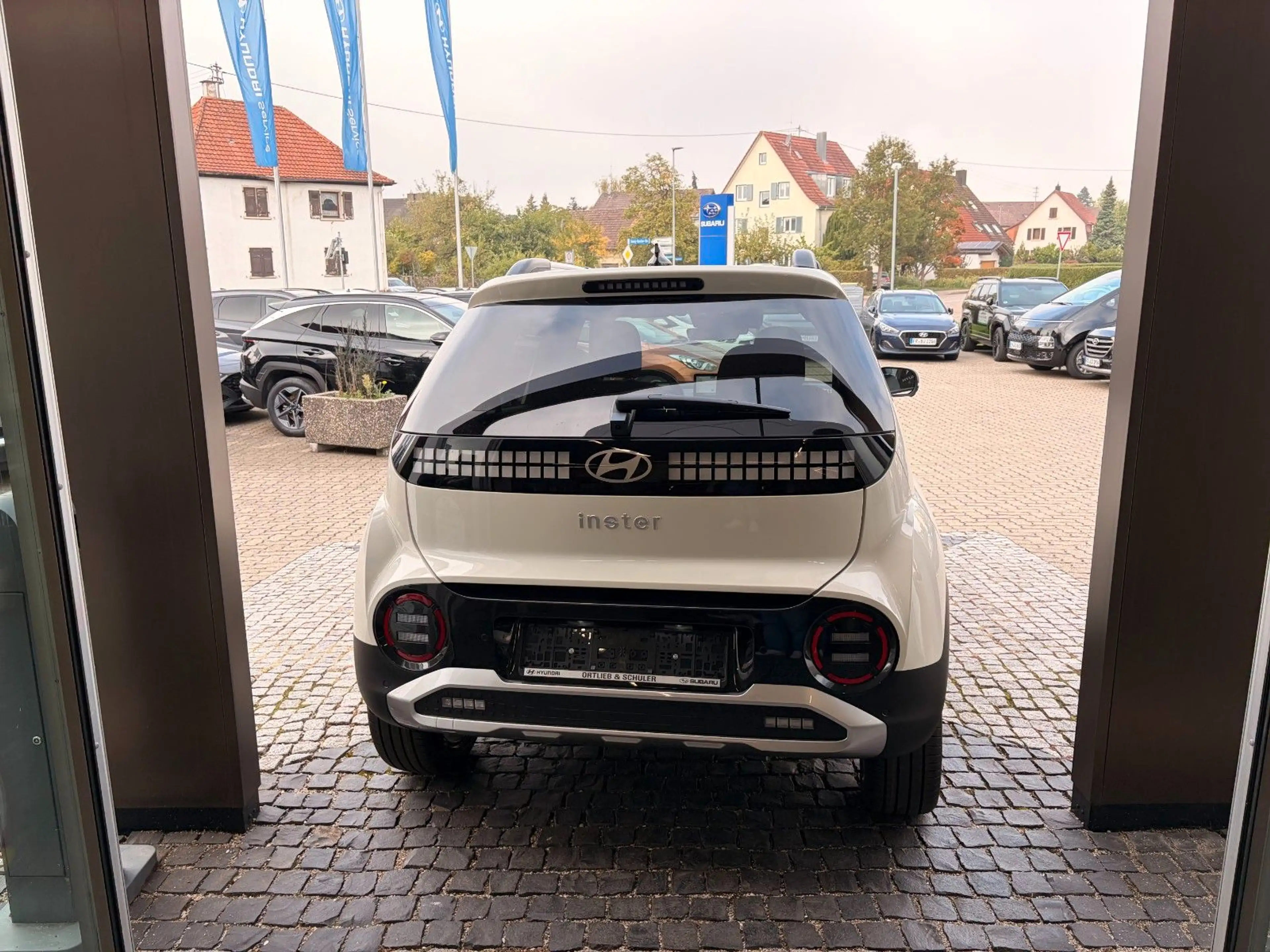 Hyundai Inster 49kWh Prime + V2L-Paket + Glasschiebedach — photo 4
