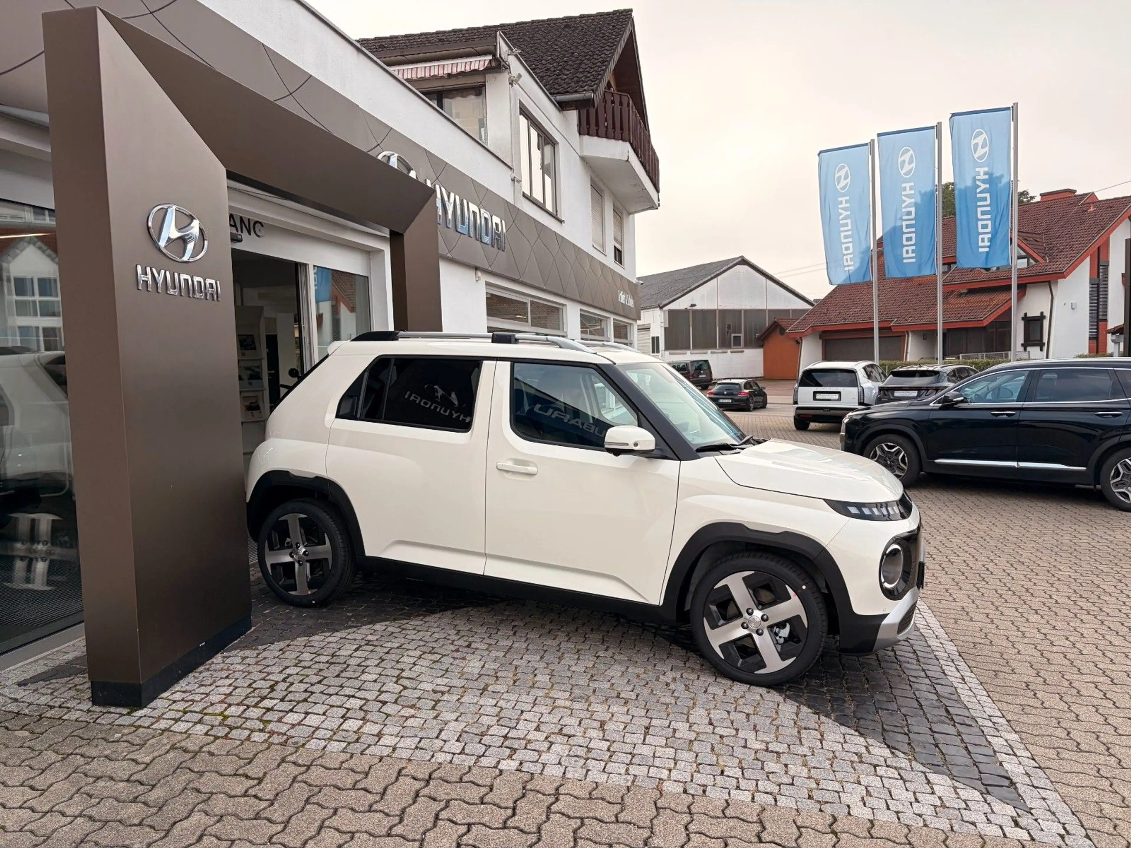 Hyundai Inster 49kWh Prime + V2L-Paket + Glasschiebedach — photo 3