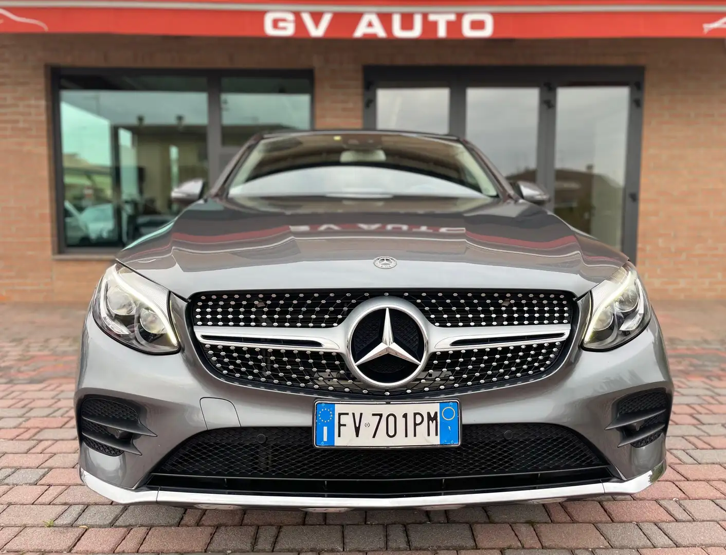 Mercedes-Benz GLC 250 d 4Matic Exclusive Grigio - 2
