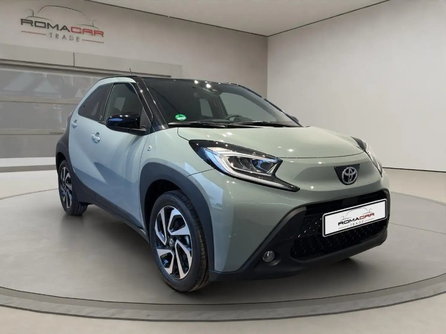 Toyota Aygo X 1.0 VVT-i 72 CV 5 porte Trend Air S-CVT Grigio - 2