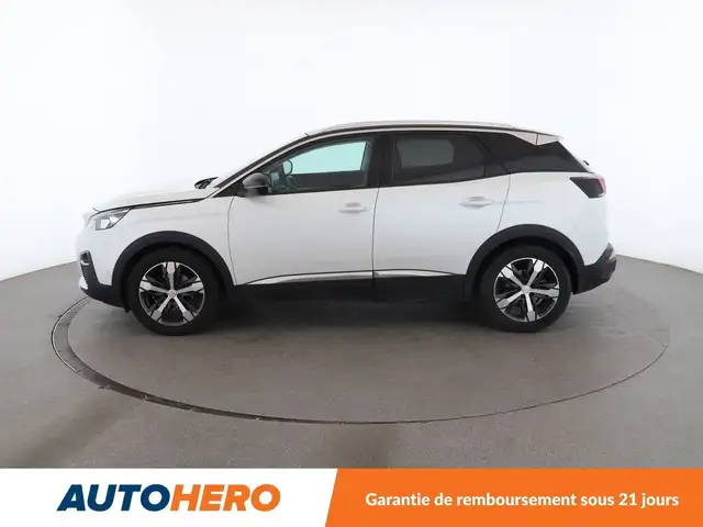 Peugeot 3008 view 3