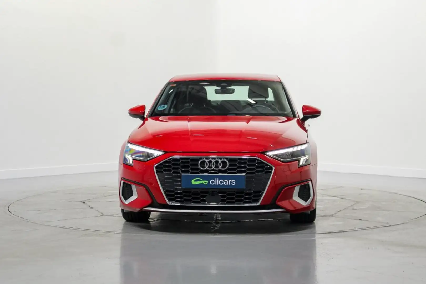 Audi A3 Sedán 35TDI Advanced S tronic Rojo - 2