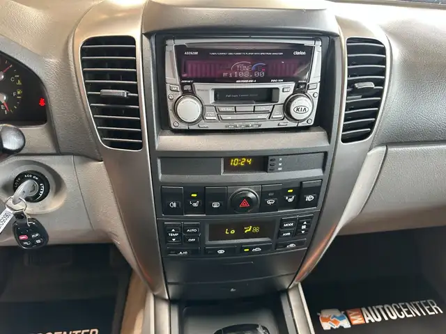 Kia Sorento view 10