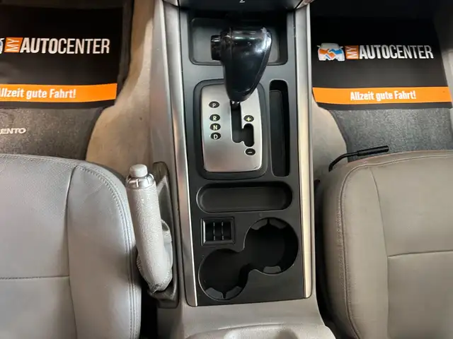 Kia Sorento view 11
