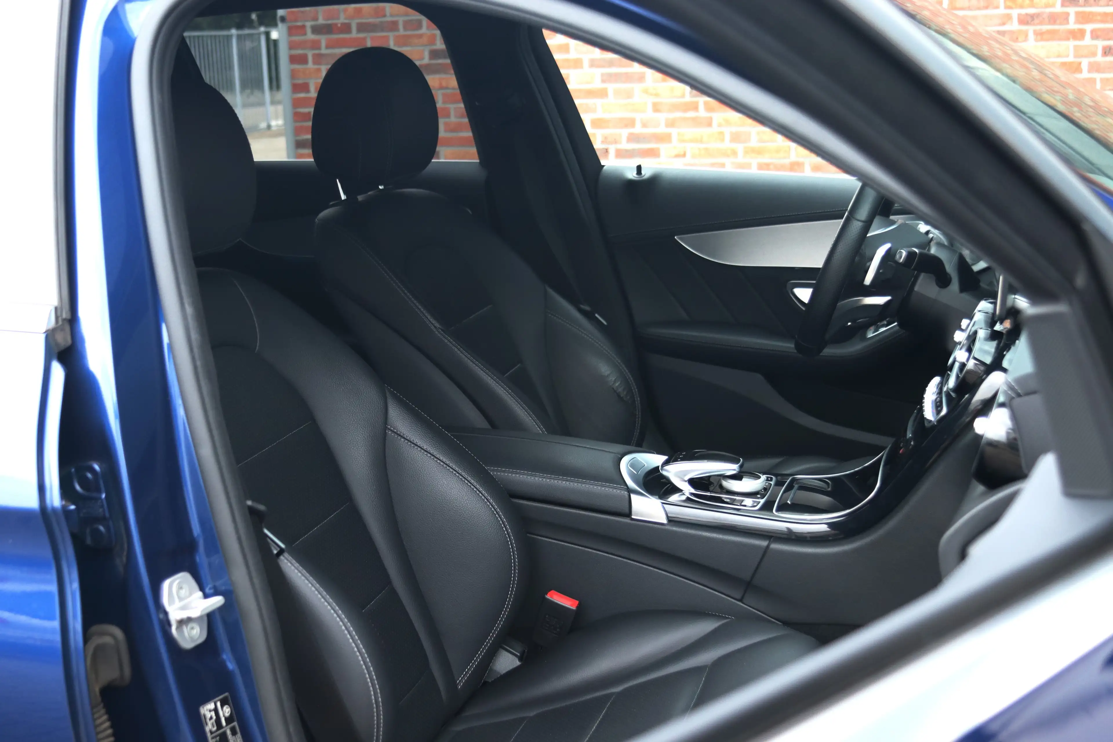 Mercedes-Benz C 250 C250 T W205 - AMG Line - Burmester - Historie! — photo 10