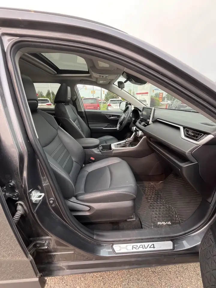 Toyota RAV 4 photo Toyota RAV 4