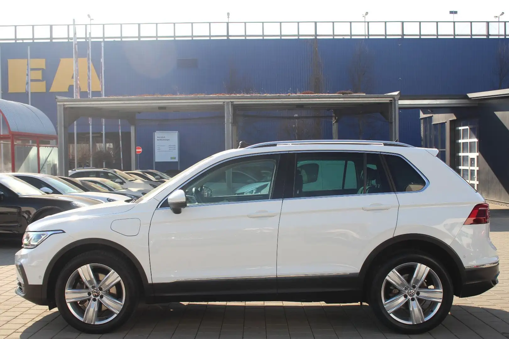 Volkswagen Tiguan Life 1.4 TSI eHybrid *PANO-AHK-19-KAMERA* Weiß - 2
