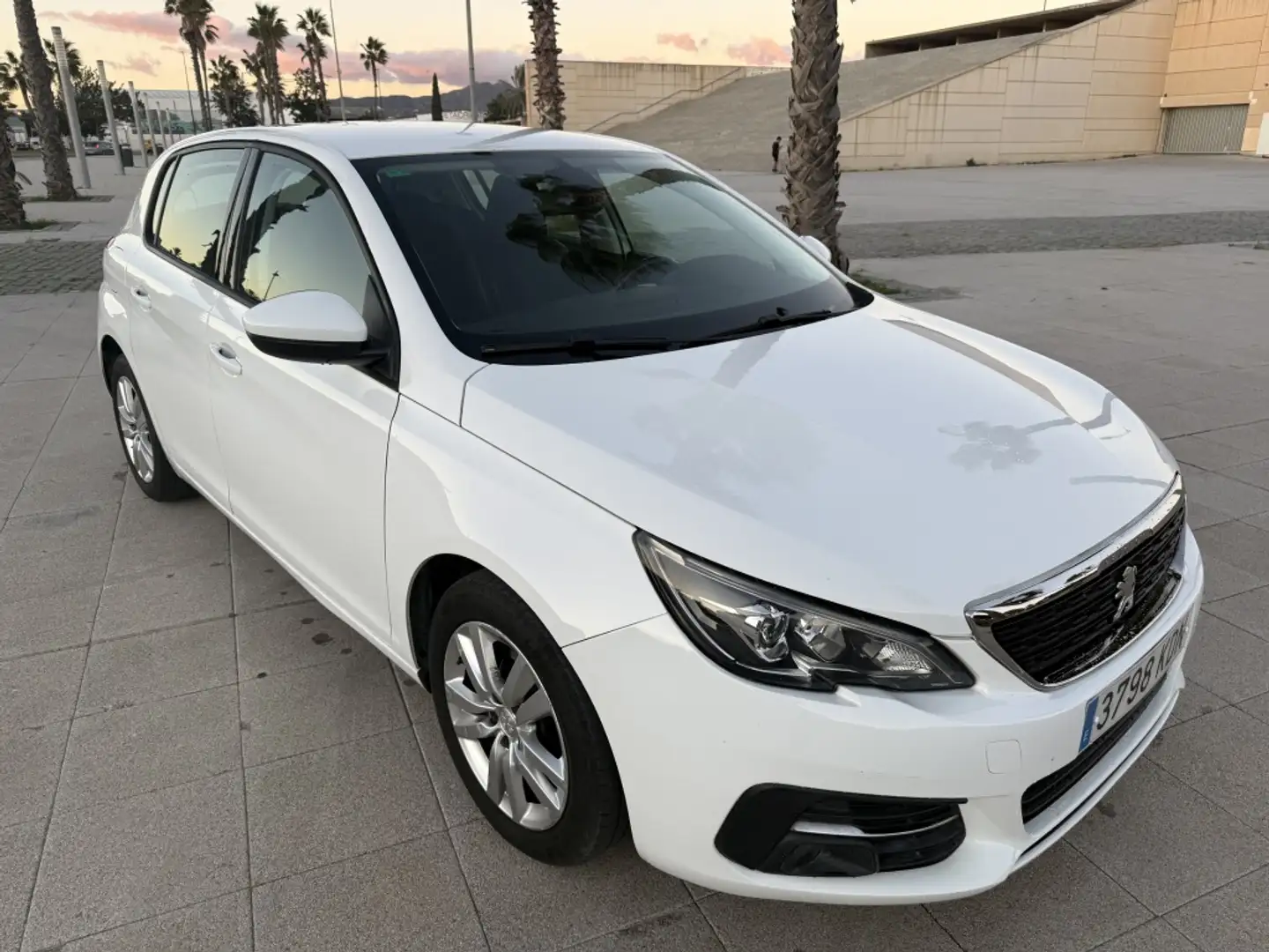 Peugeot 308 1.6 BlueHDi Active 100 Blanco - 2