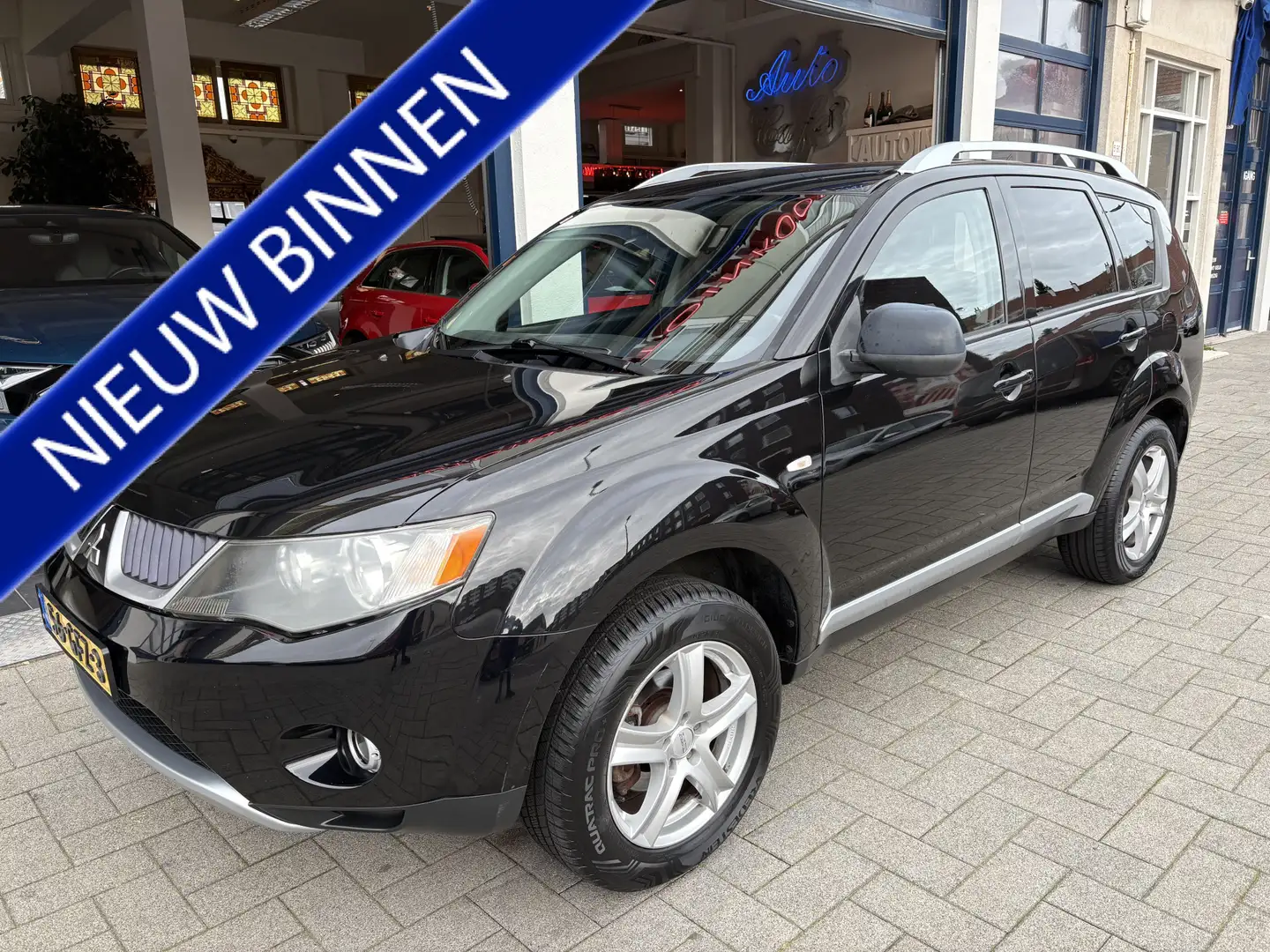 Mitsubishi Outlander 2.4 Intro Edition 2WD NL AUTO/AIRCO/CRUISE/DEALER Zwart - 1