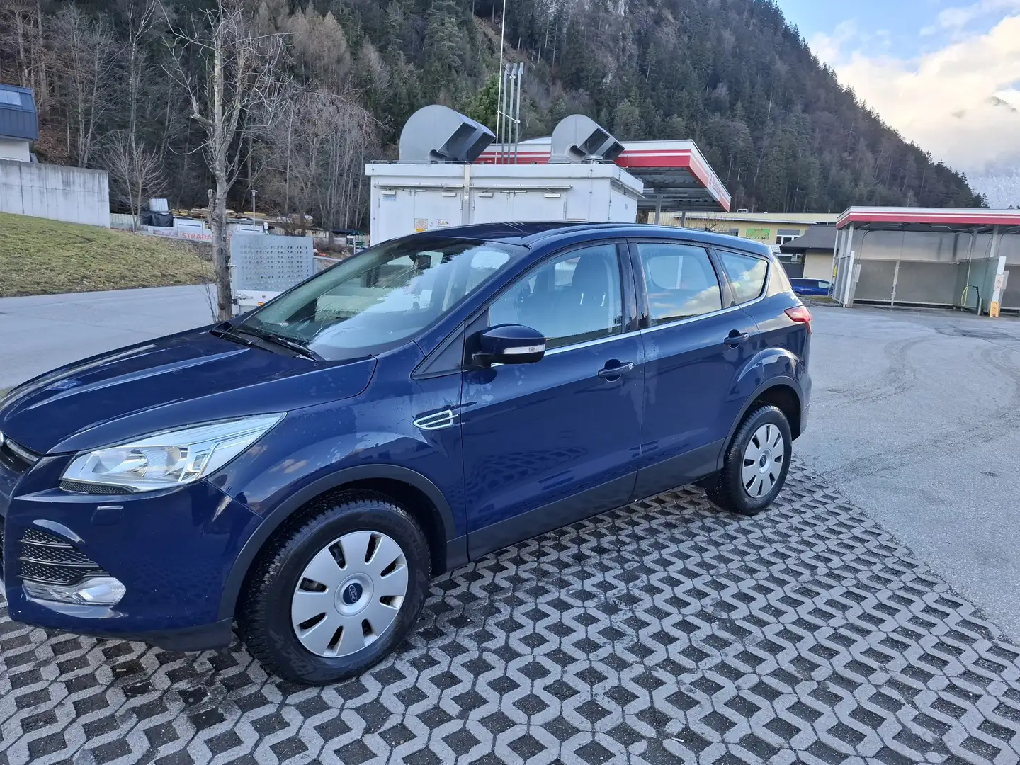 Ford Kuga 2.0 TDCi 2x4 Trend - 1