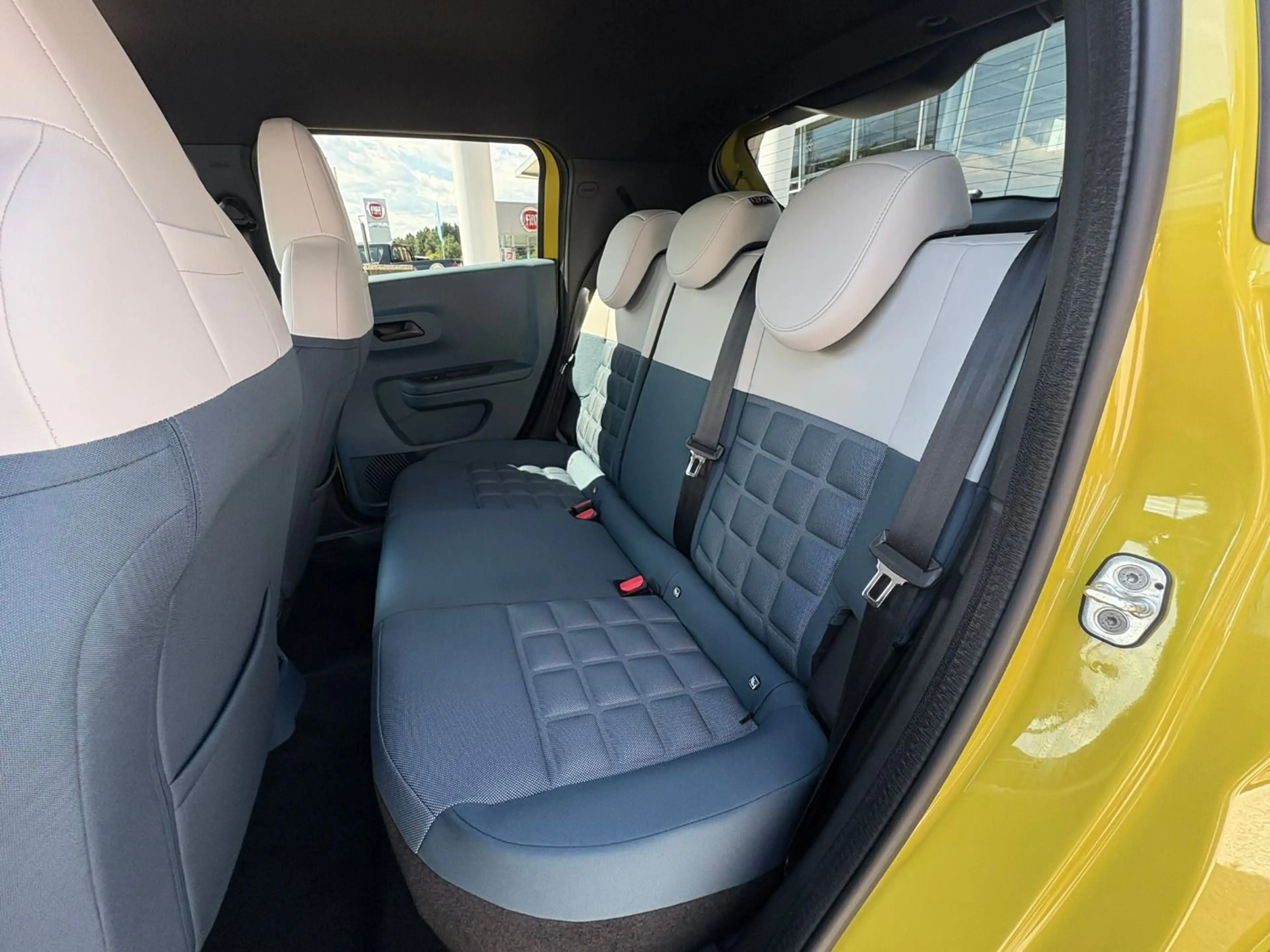 Fiat Grande Panda Elektro 44kWh La Prima — photo 15