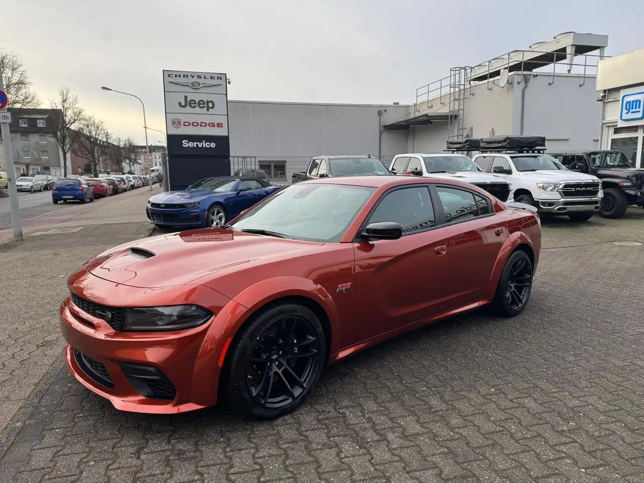 Dodge Charger 2023 — фото 10