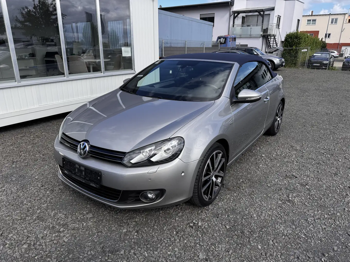 Volkswagen Golf Cabriolet 2.0 TDI AUTOM. BI-XEN VERDECK NEU Grau - 1
