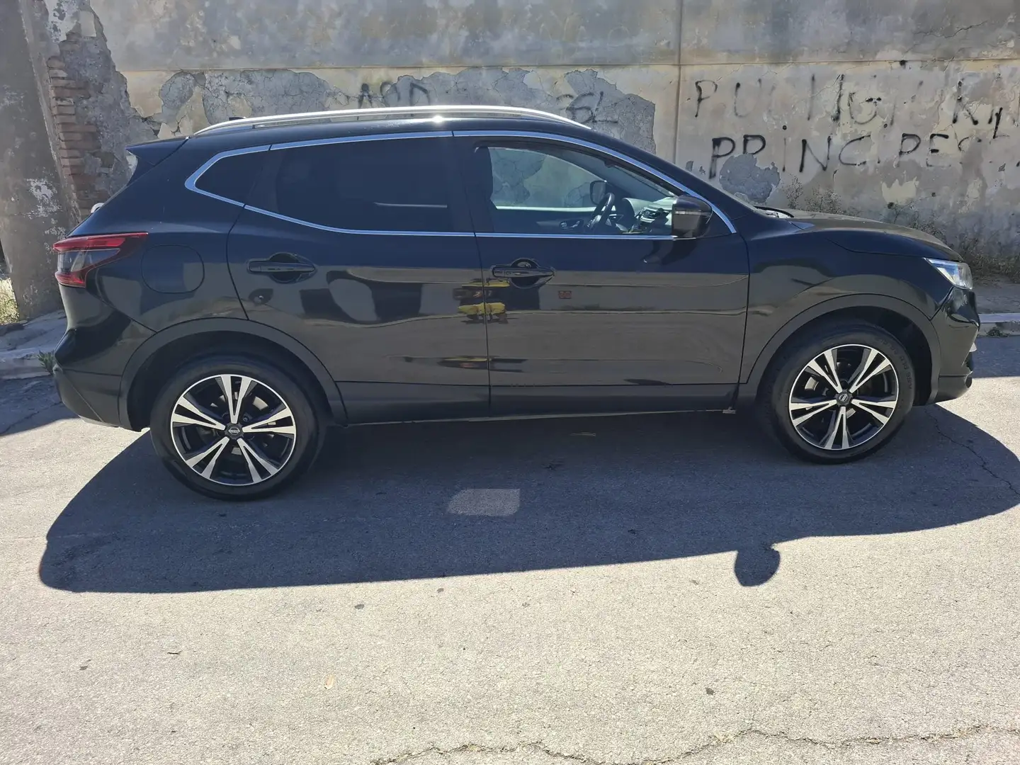 Nissan Qashqai Qashqai II 2017 1.5 dci Tekna+ 115cv dct Schwarz - 2