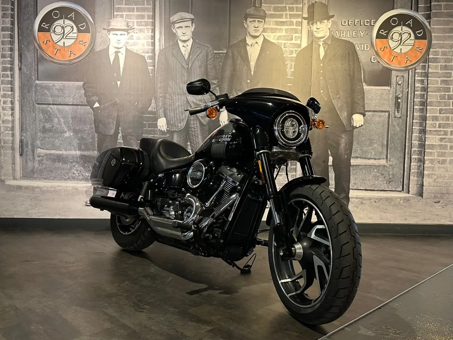 Harley-Davidson Sport Glide Negru - 2