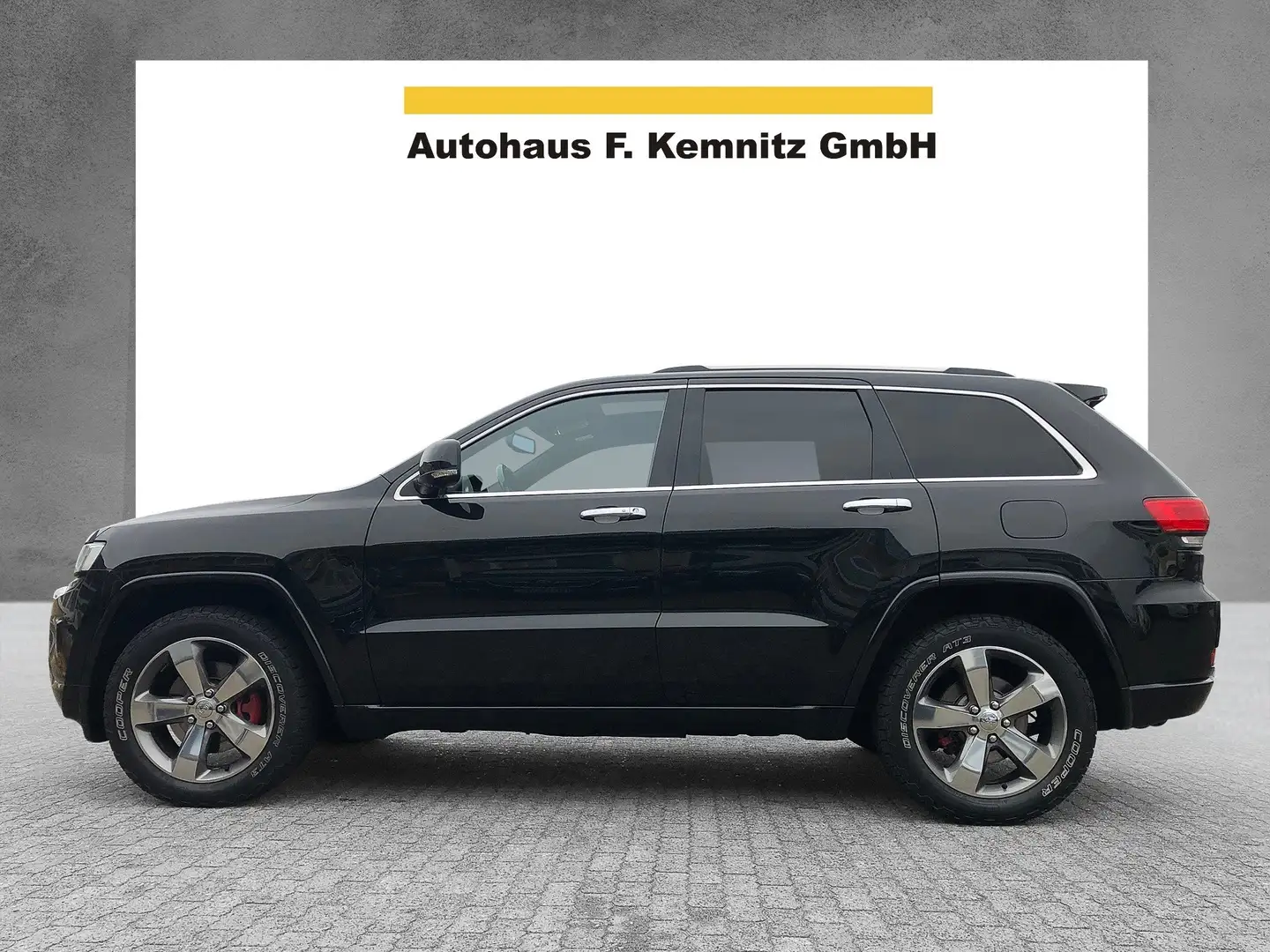 Jeep Grand Cherokee 3.0 CRD Overland / AHK / PANO / XENON Schwarz - 1