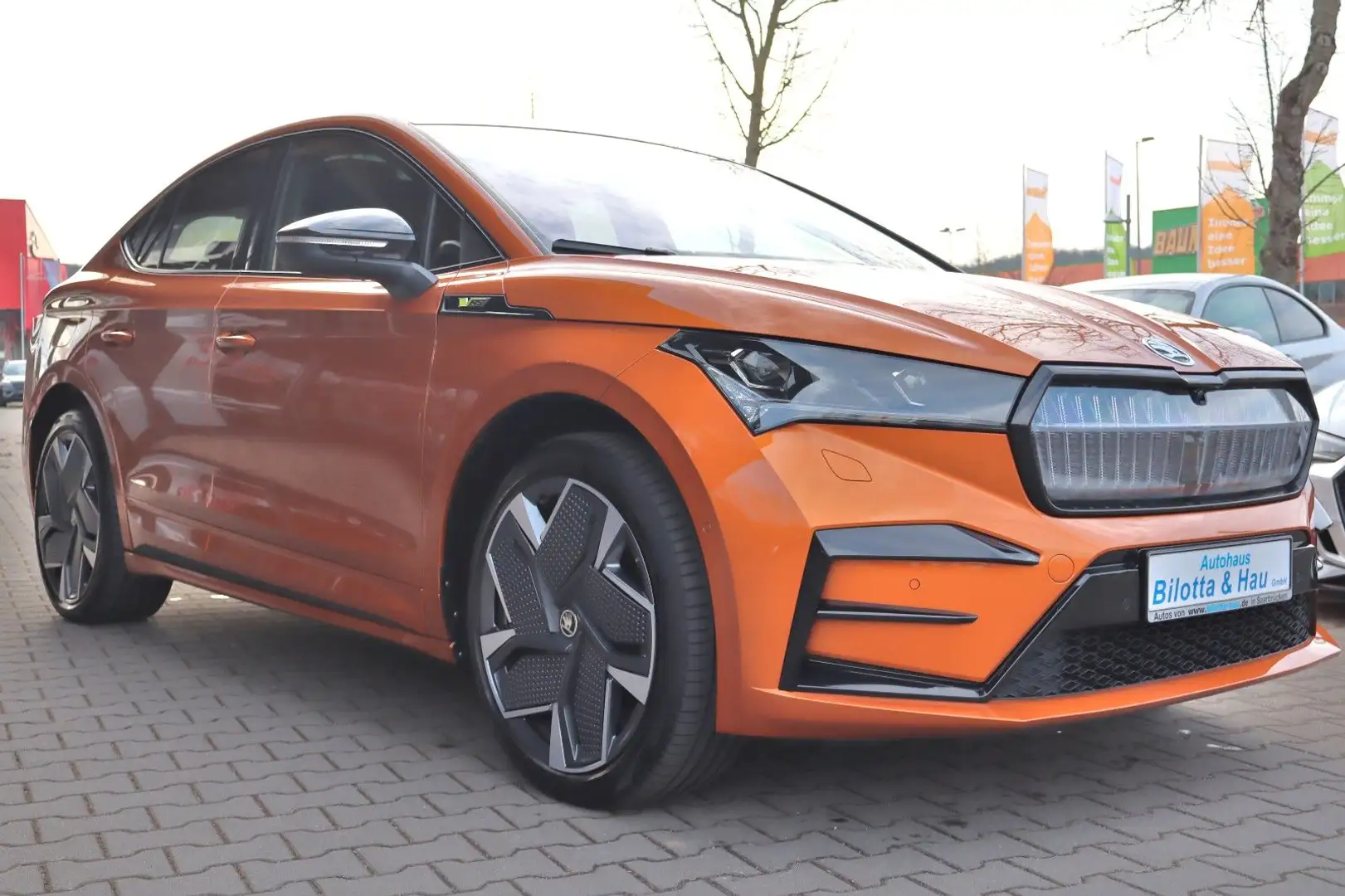 Skoda Enyaq Coupé iV RS Lounge !! LED+Navi+AHK+Pano !! Orange - 2