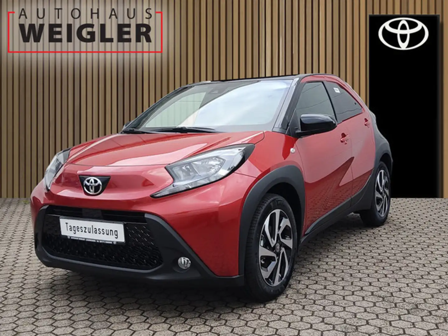 Toyota Aygo X 5-Türer Teamplayer 5-Gang*Klima*Kamera* Rouge - 1