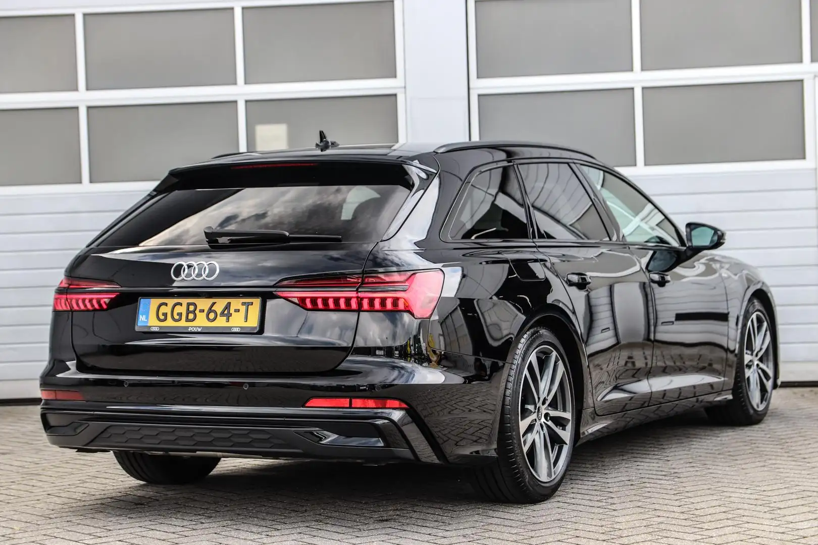 Audi A6 Avant 40 TFSI 204pk S-Line Competition | Trekhaak Nero - 2