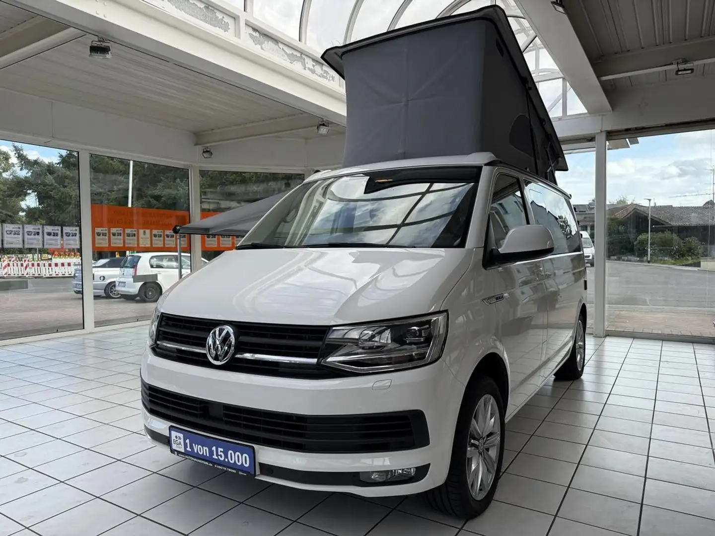 Volkswagen T6 California Weiß - 1
