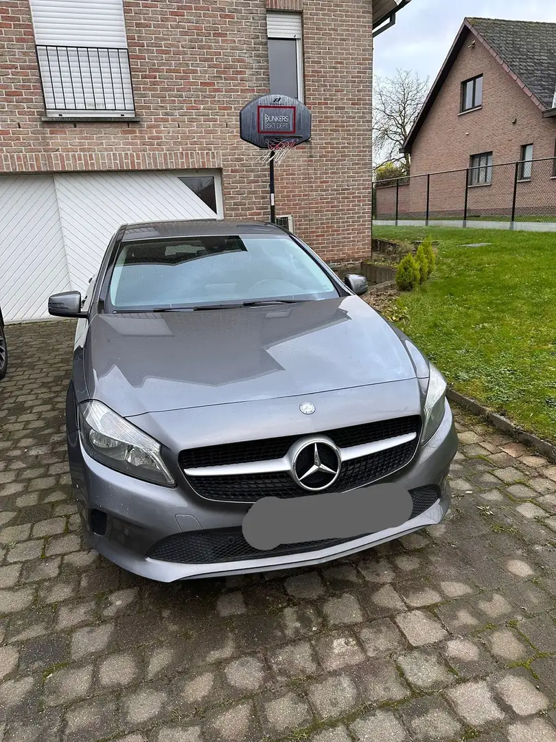 Mercedes-Benz A 180 d Gris - 1