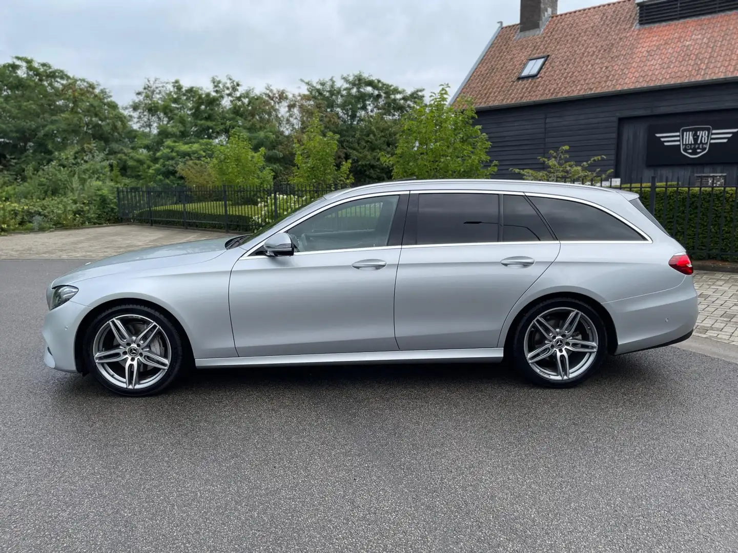 Mercedes-Benz E 250 Estate Premium Plus AMG 360" Camera Panodak Burmes Grijs - 2