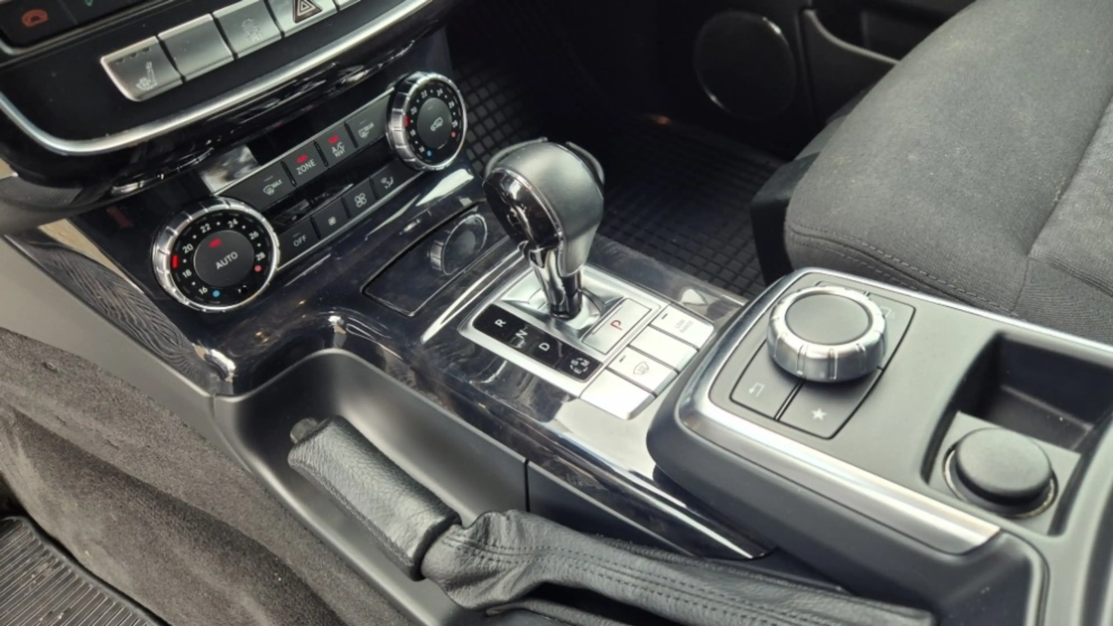 Mercedes-Benz G 350 G350 d | Grijs kenteken | 4Matic | 245PK | Designo — photo 12