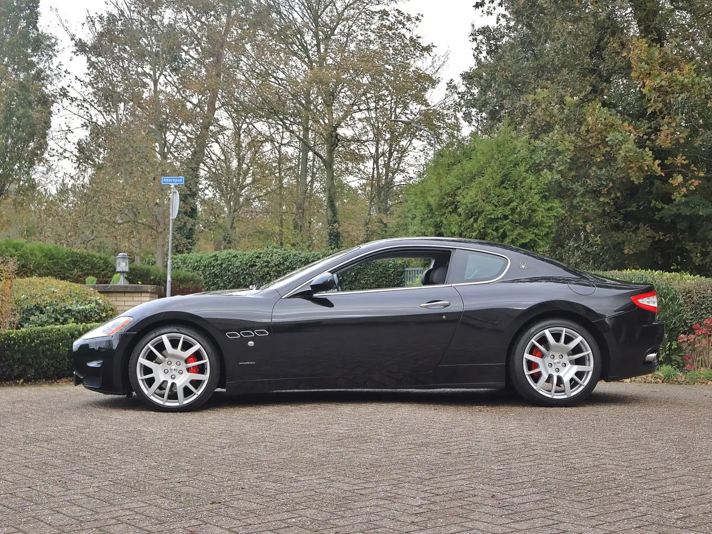 Maserati GranTurismo 4.2 ZF-Automaat Zwart - 2