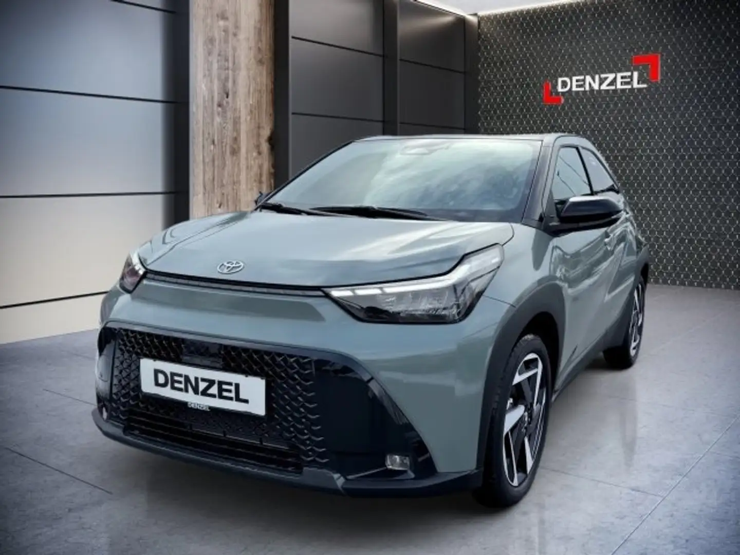 Toyota Aygo X 1,5 l Lounge CVT Schwarz - 2