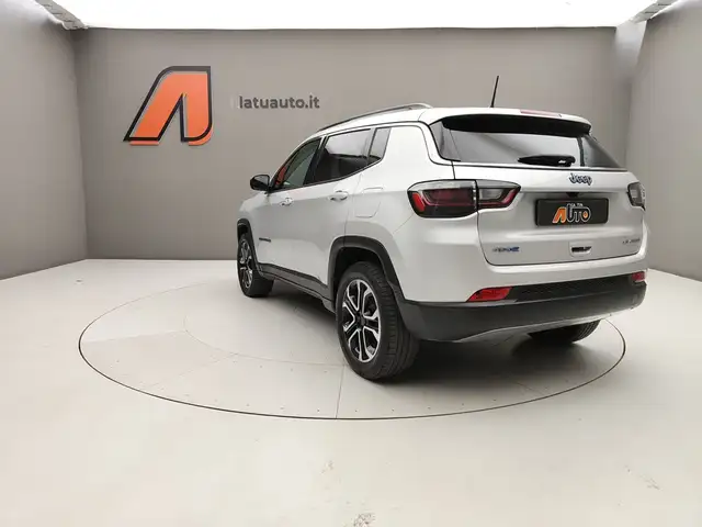 Jeep Compass view 5