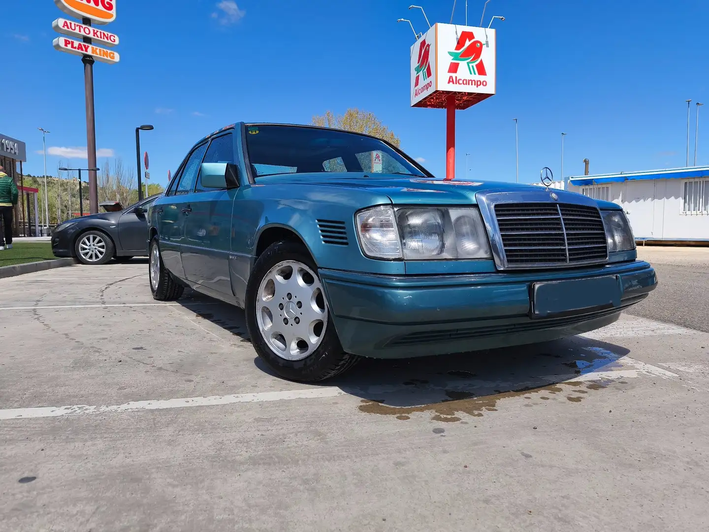 Mercedes-Benz 300 300D Turbo Verde - 1