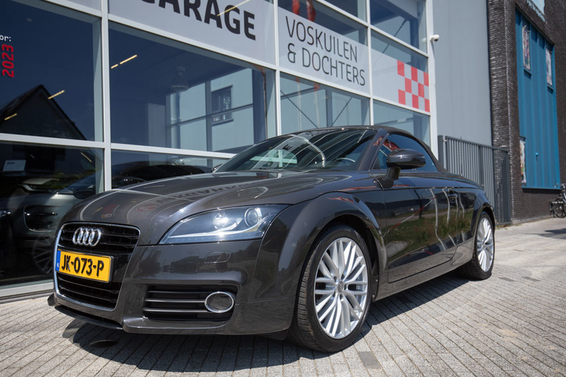 Audi TT Roadster 1.8 TFSI Pro Line Alcantara — photo 2