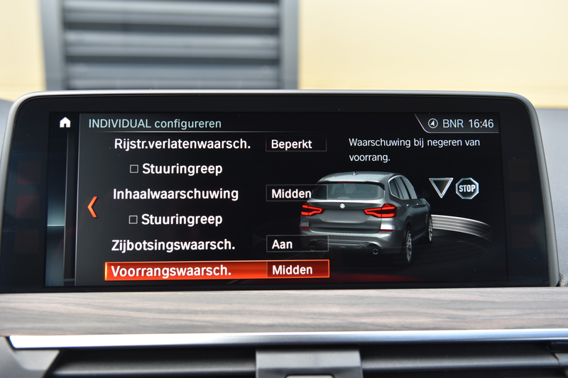 BMW X3 xDrive30i High Executive * M-Sport * Head-up * Pan — photo 23