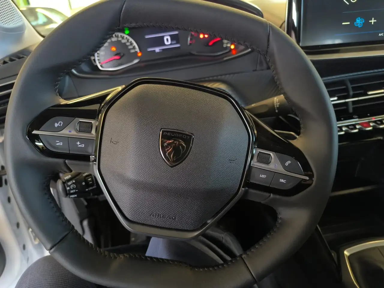Peugeot 208 1.2 STYLE 100 CV 12