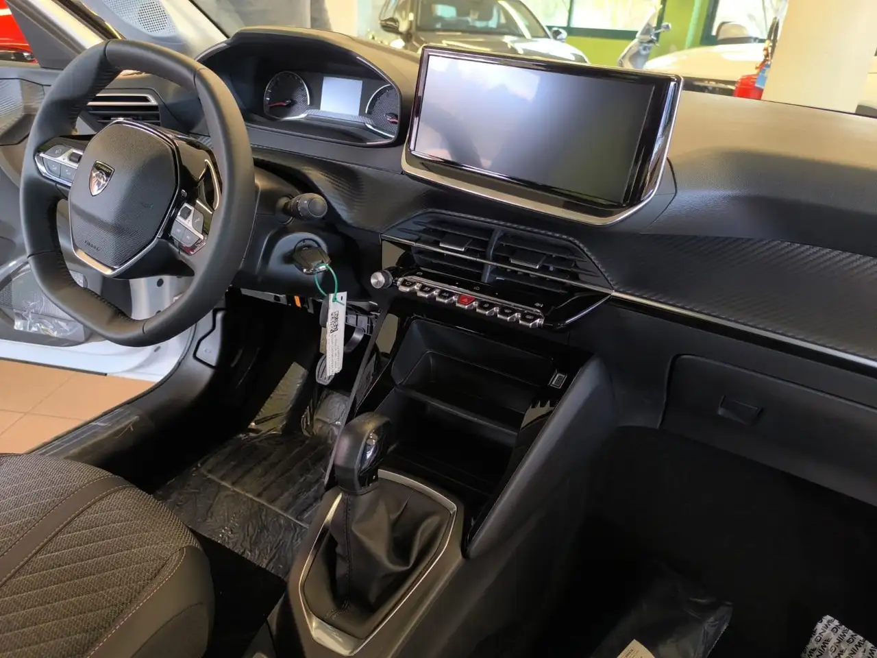 Peugeot 208 1.2 STYLE 100 CV 11