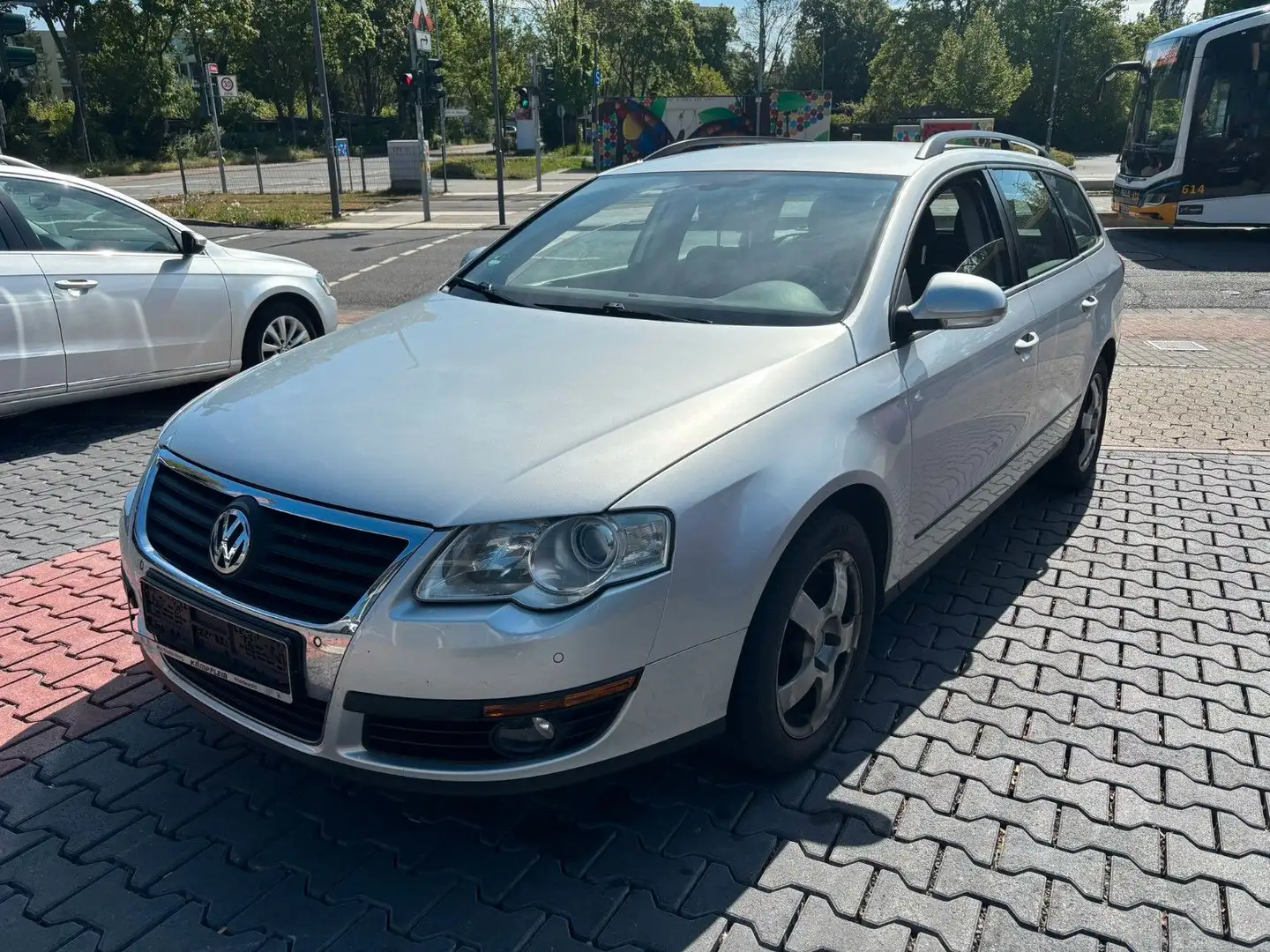 Volkswagen Passat Variant Trendline PDC. Sitzh Silver - 2