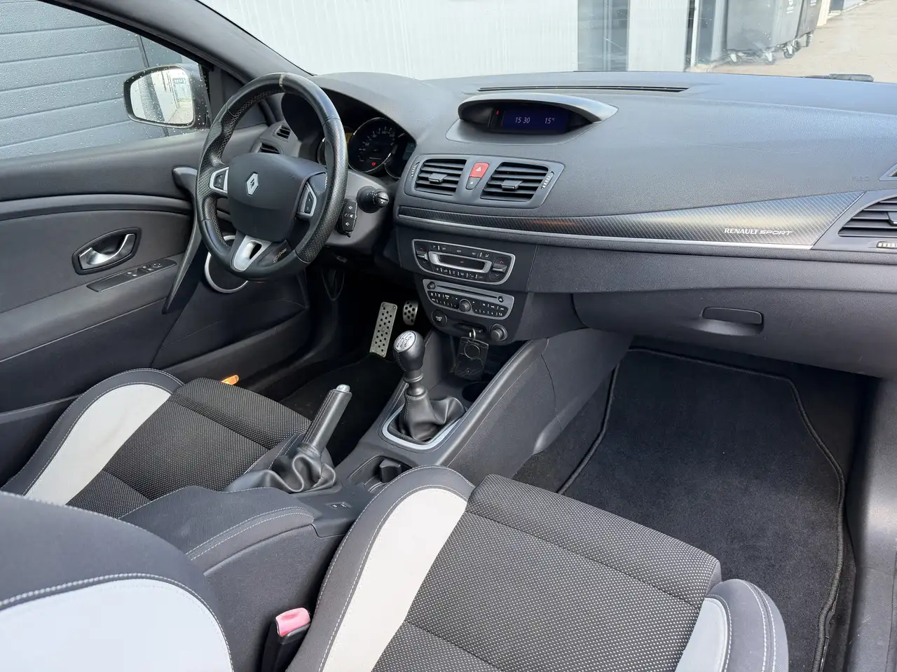 Renault Megane Coupé — photo 13