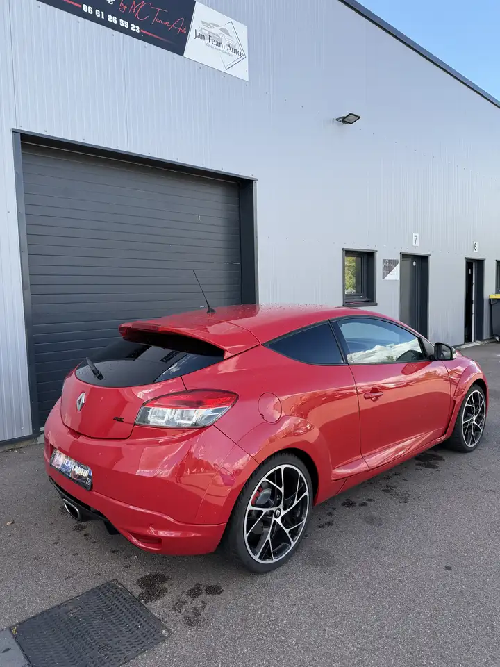 Renault Megane Coupé — photo 12