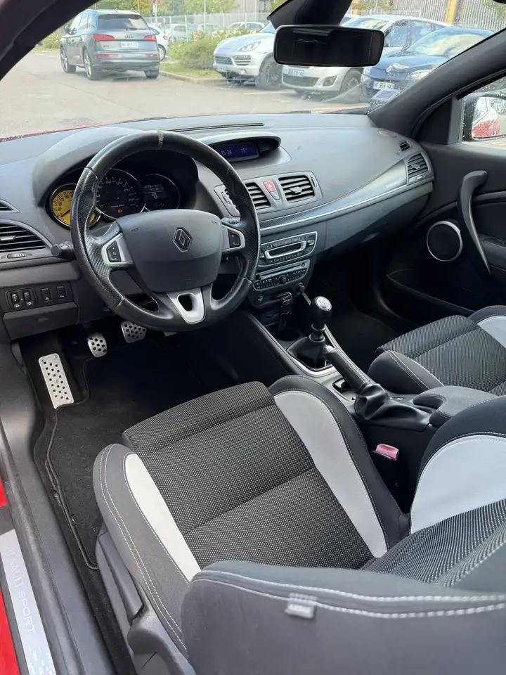 Renault Megane Coupé — photo 19