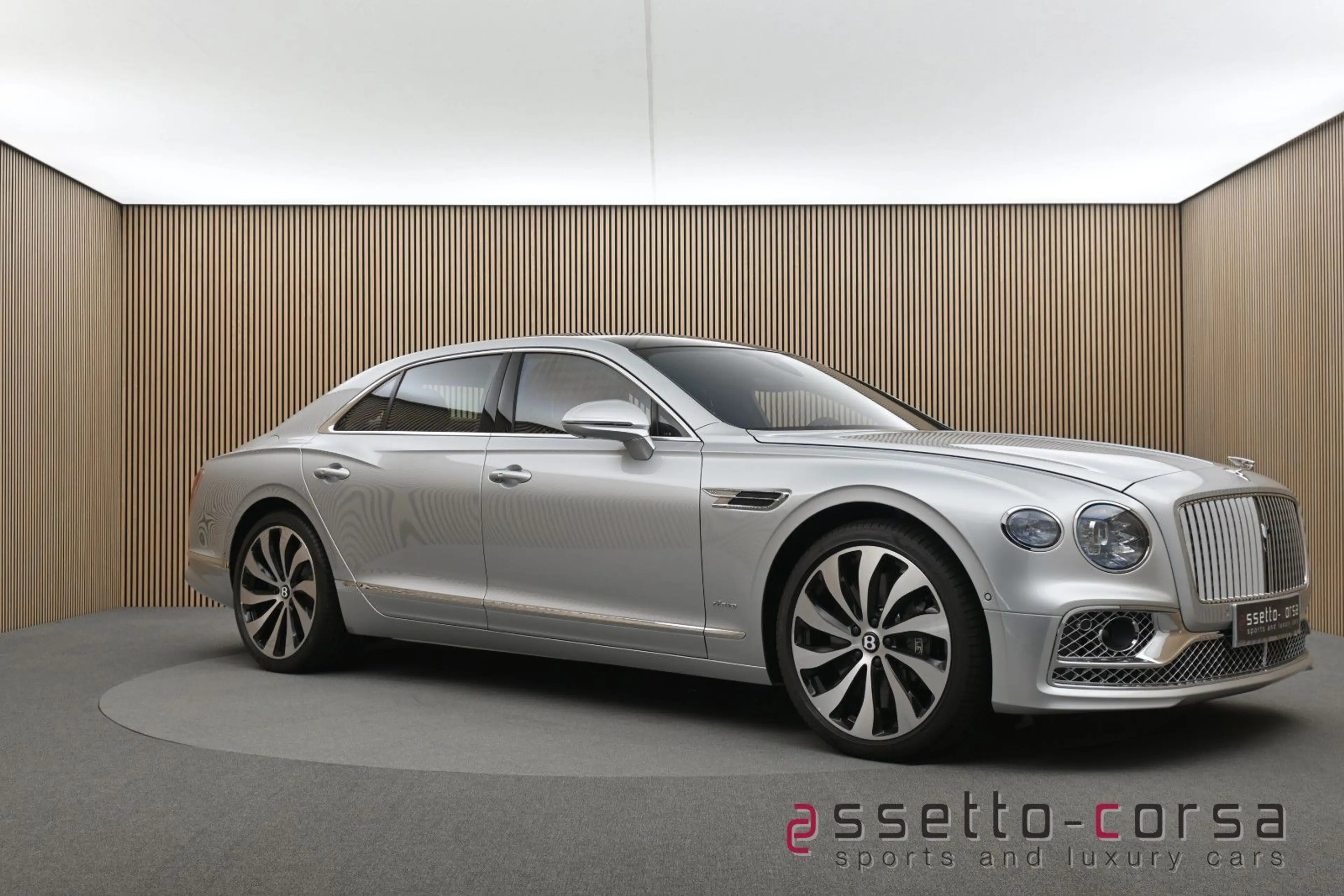 Bentley Flying Spur Azure*Mulliner*B&O*Night — photo 6
